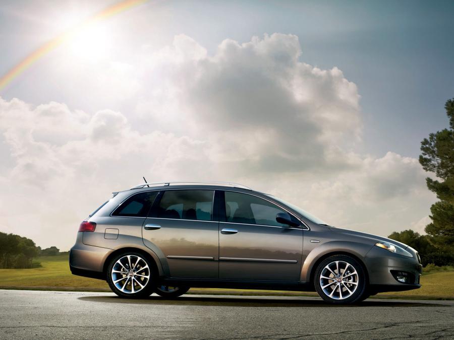  Fiat Croma 2008 года  (фото 10 из 16)